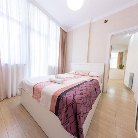 5 Apartment In One Boulding - Near Stadium Batumi Exterior photo