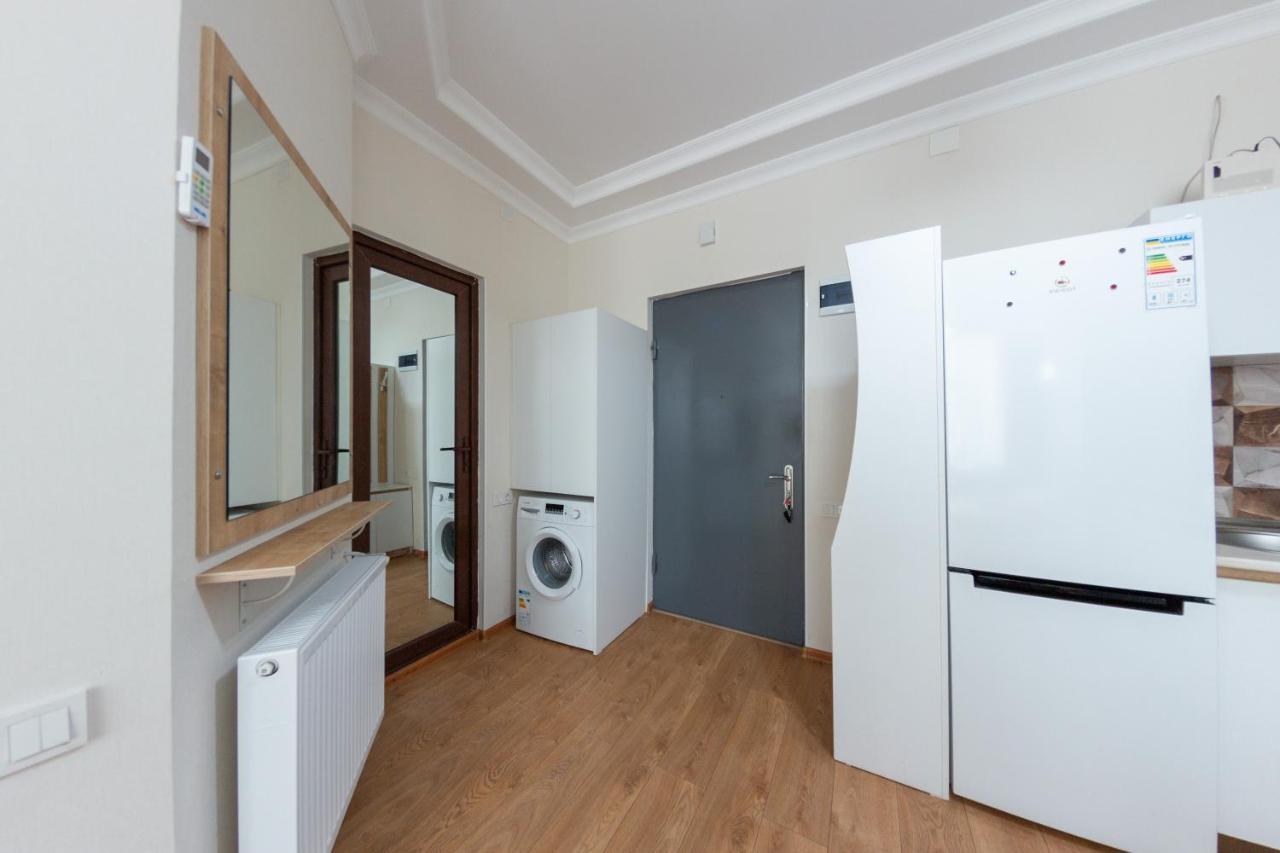 5 Apartment In One Boulding - Near Stadium Batumi Exterior photo